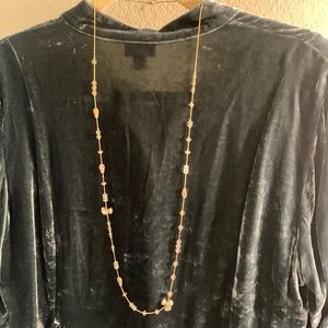 Beautiful Loft gold necklace with clear beads